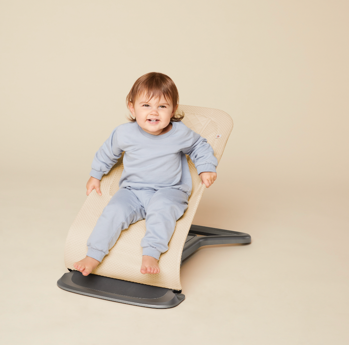 Ergobaby Evolve 3 in 1 Mesh Bouncer | 3 Colors