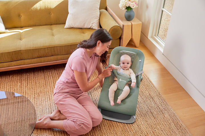 Ergobaby Evolve 3 in 1 Mesh Bouncer | 3 Colors