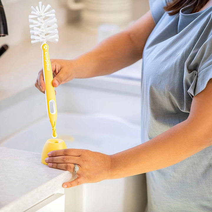 Medela Quick Clean™ Bottle Brush with Stand