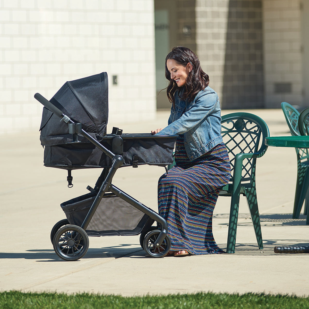 Evenflo pivot xpand store bassinet