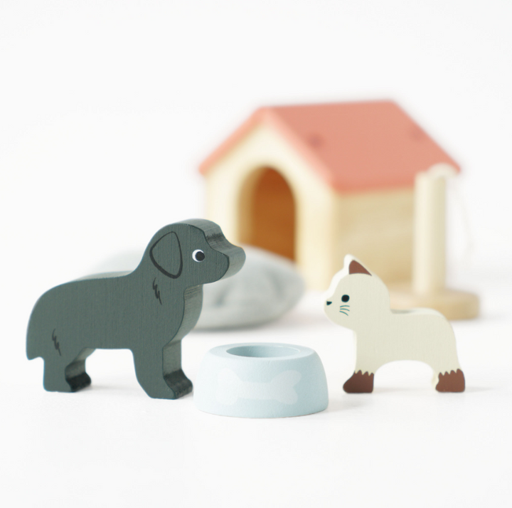 Le Toy Van Dolls House Pet Set