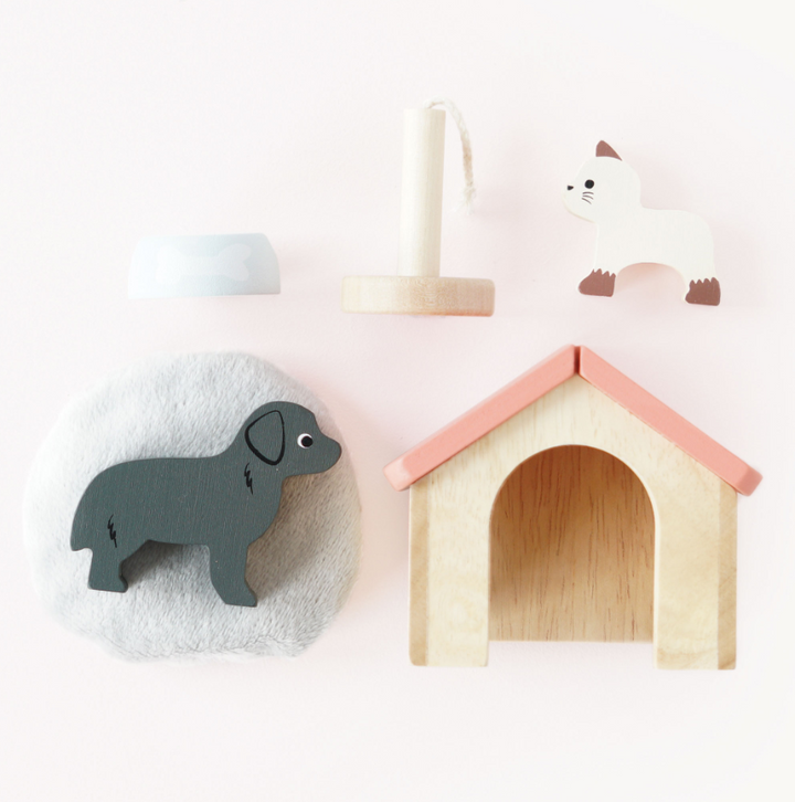 Le Toy Van Dolls House Pet Set