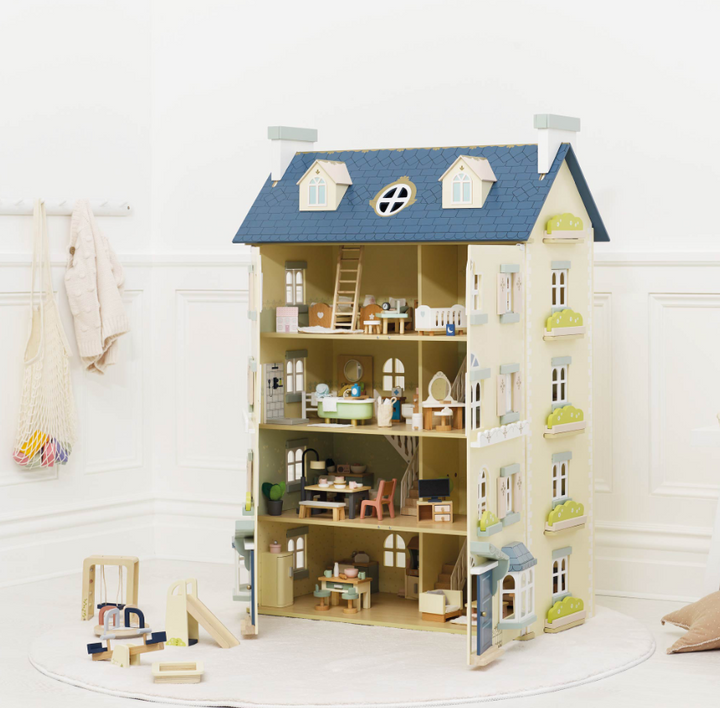 Le Toy Van Palace Wooden Dolls House