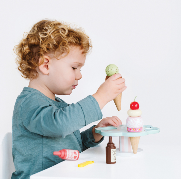 Le Toy Van Wooden Ice Cream Stand & Toppings