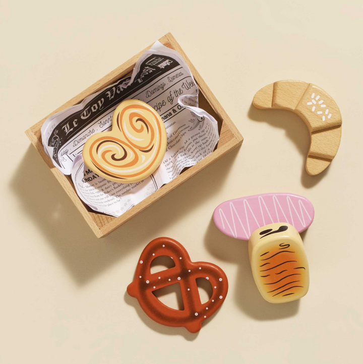Le Toy Van Wooden Market Crate - Bakery & Patisserie