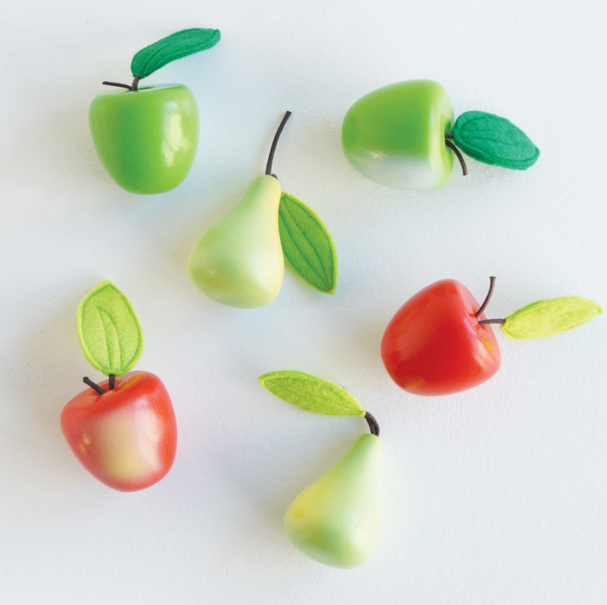 Le Toy Van Wooden Market Crate - Orchard Fruits