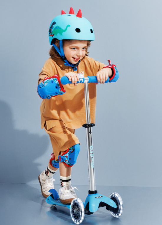 Micro 3D Scootersaurus Helmet