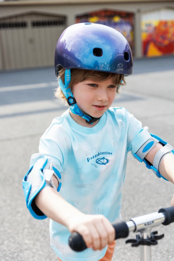 Micro Neochrome Blue Helmet