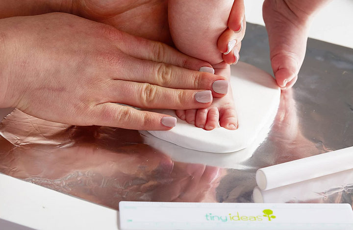 Pearhead Babyprints Tin - White