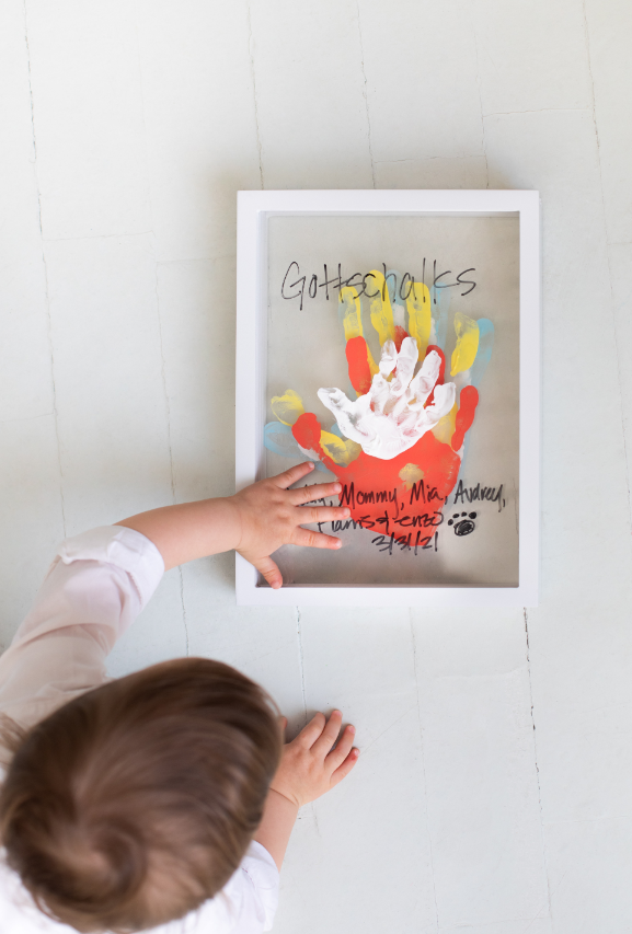 Pearhead Clear Family Print Frame - White