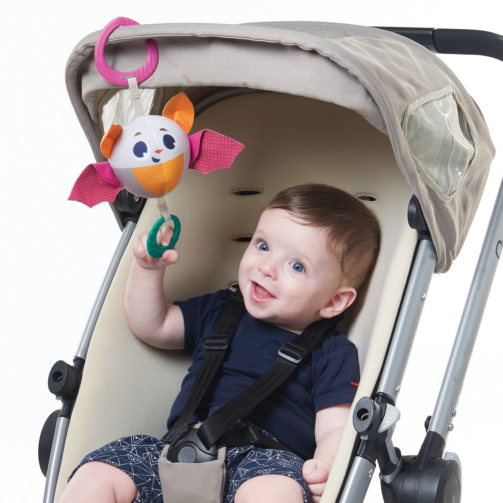 Tiny Love Into the Forest™ Oscar Rattle